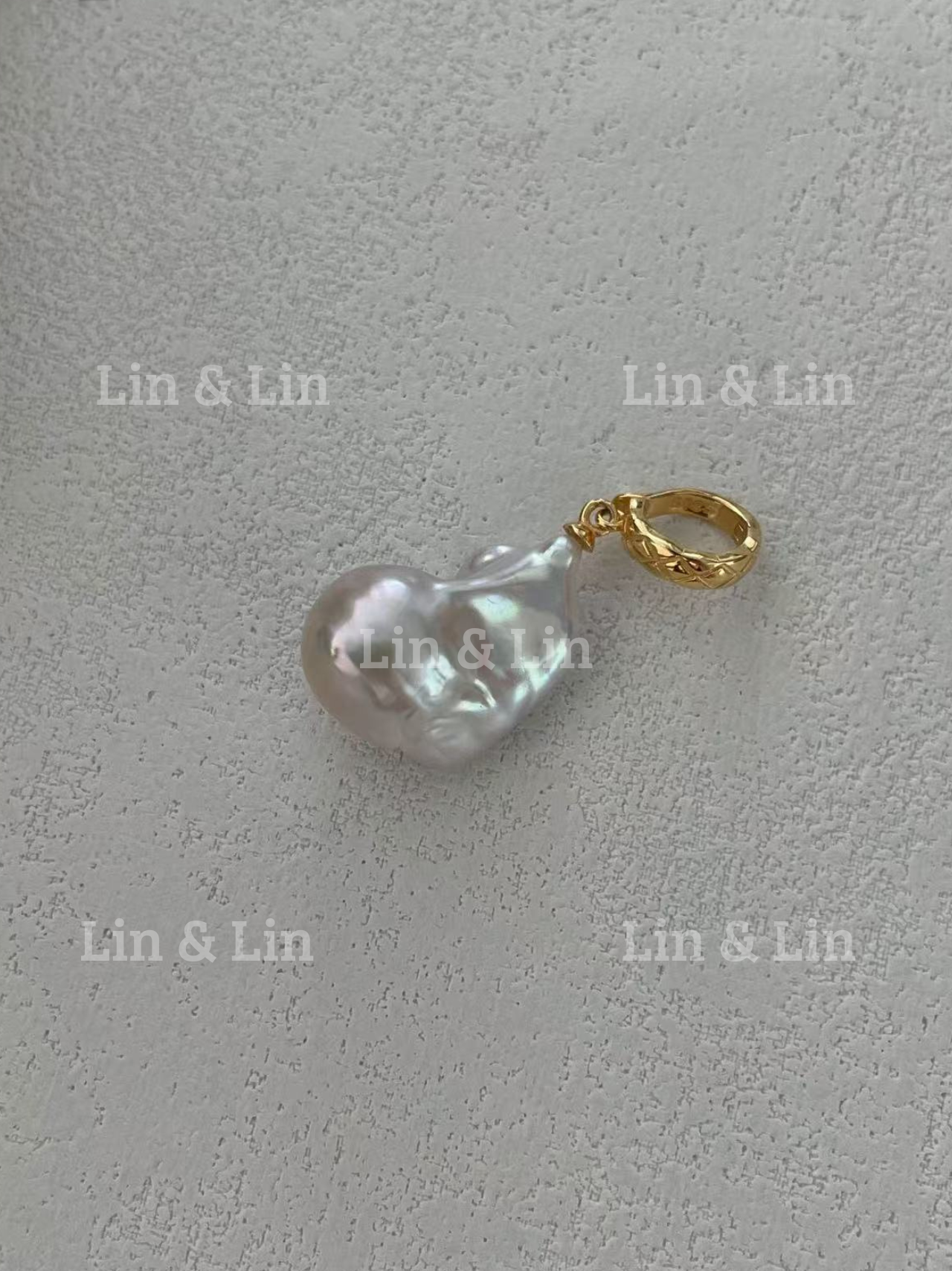 Mirage Baroque Pearl Necklace