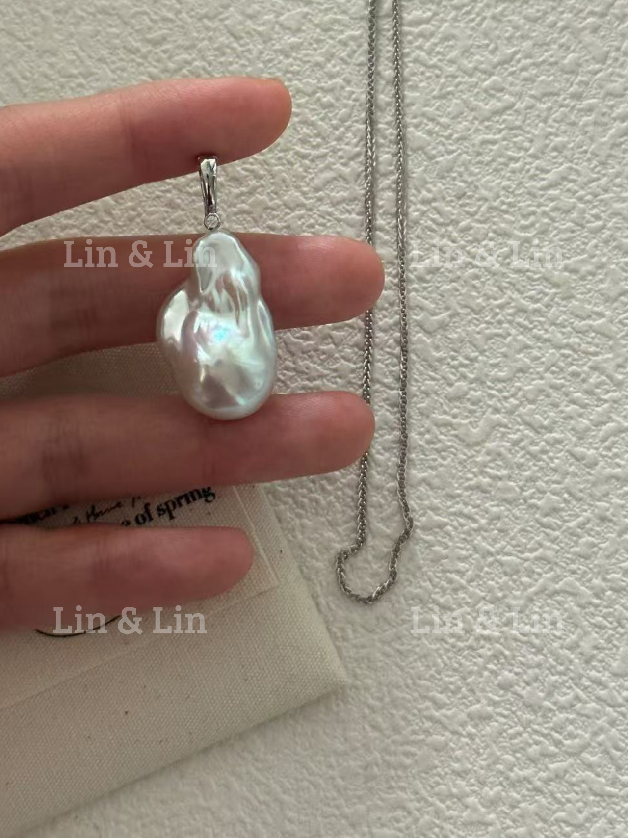 Iris Baroque Pearl Necklace