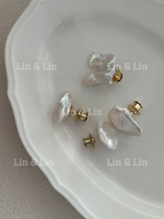 Brooch with Baroque Pearl