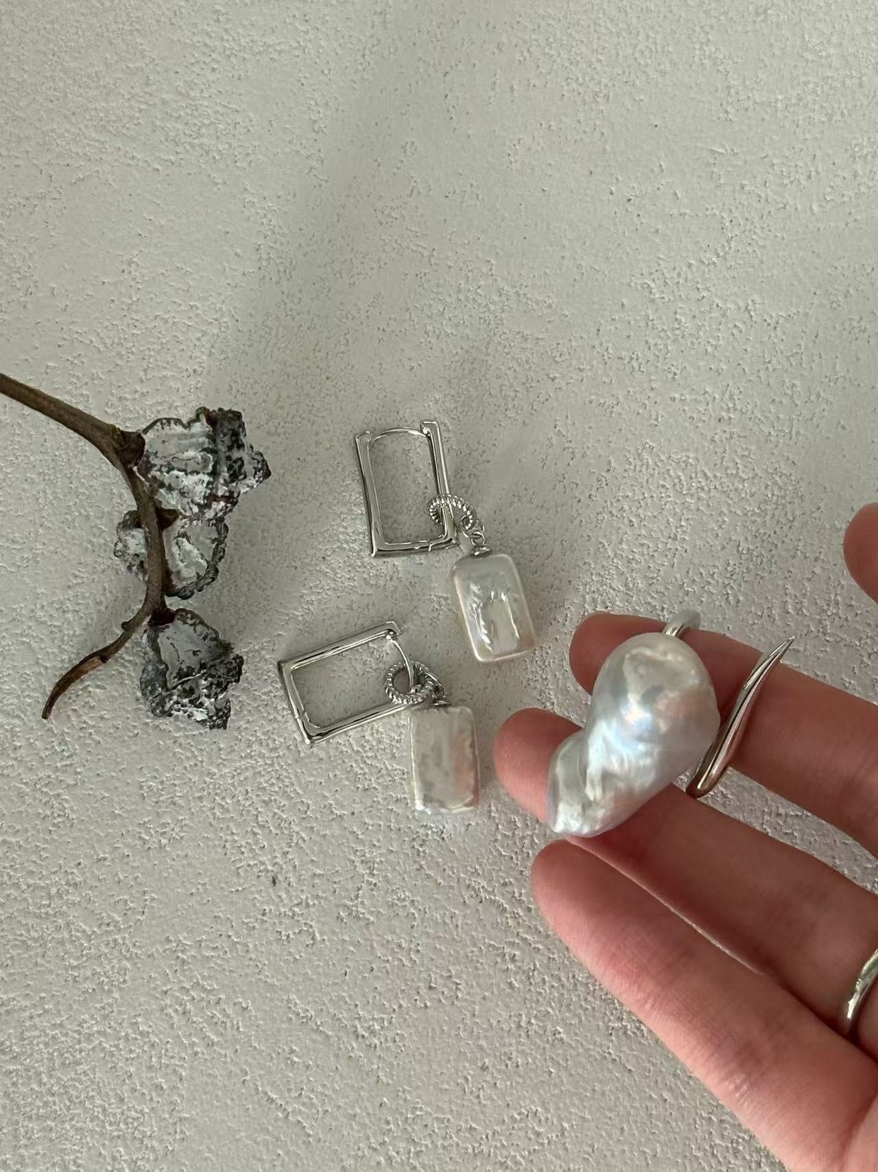 Aurora Baroque Pearl Ring